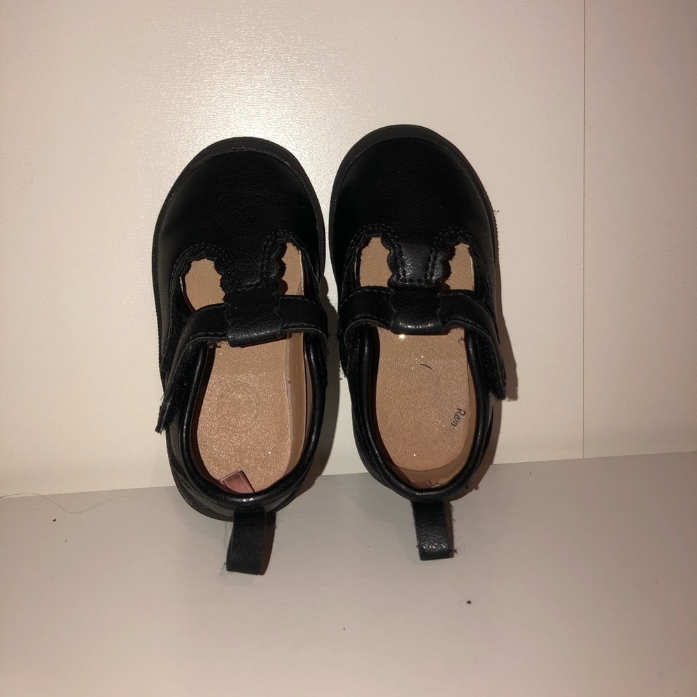 Size 4 - Picture 2 of 3